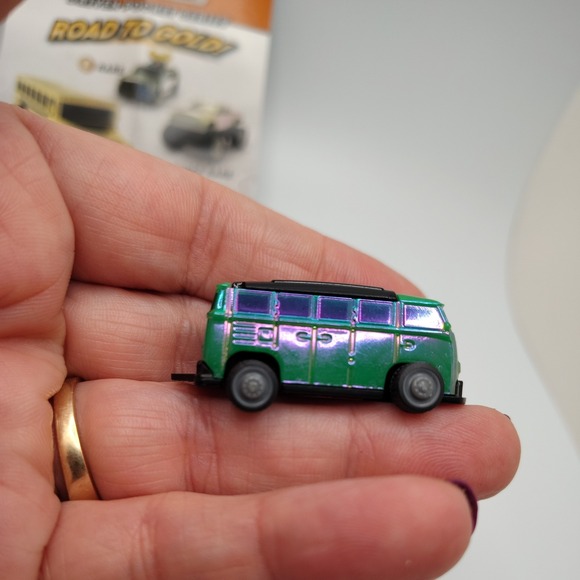 Battat Driven Pocket Series ~Road to Gold ~ Camper Van Rainbow - Picture 4 of 10